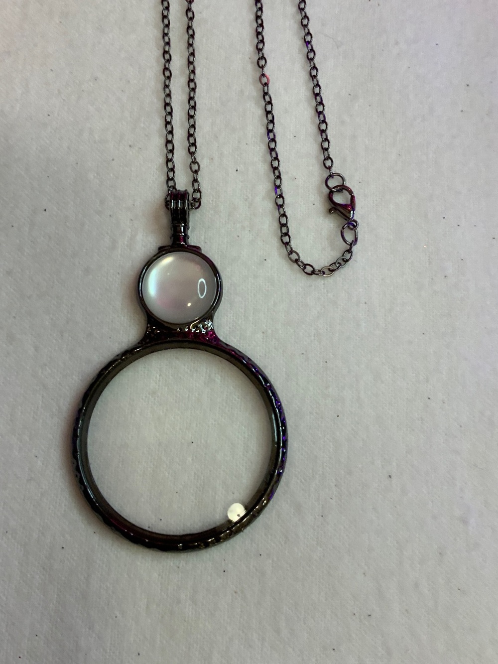 New Silver-Tone Magnifying Glass Necklace - White Stone Accent 30”
(Z-14) - Picture 2 of 3